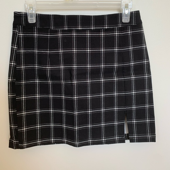 Garage black and white mini skirt size M NEVER WORN - Picture 1 of 6